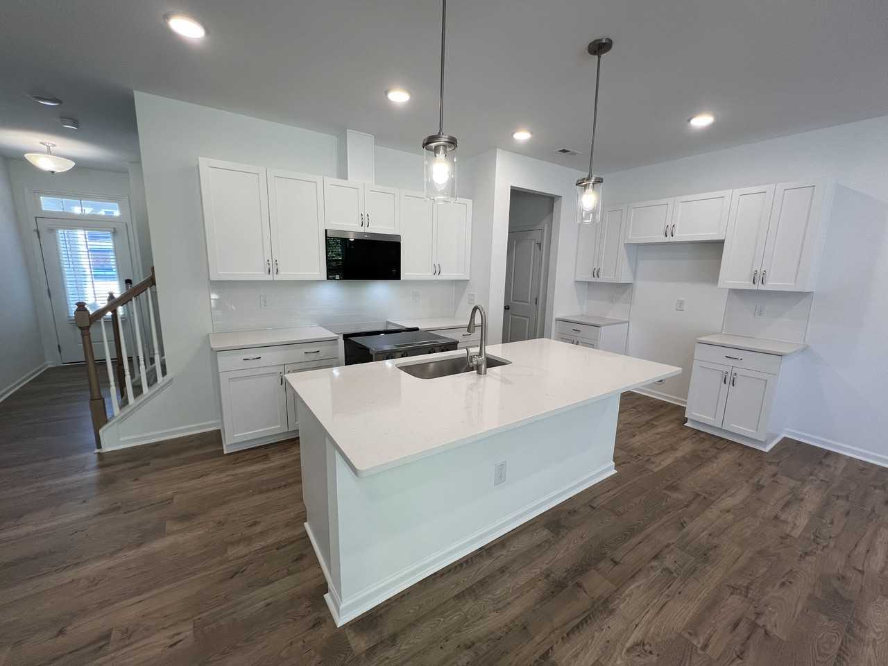 136 Siebold St #136 - Photo 4 of 12
