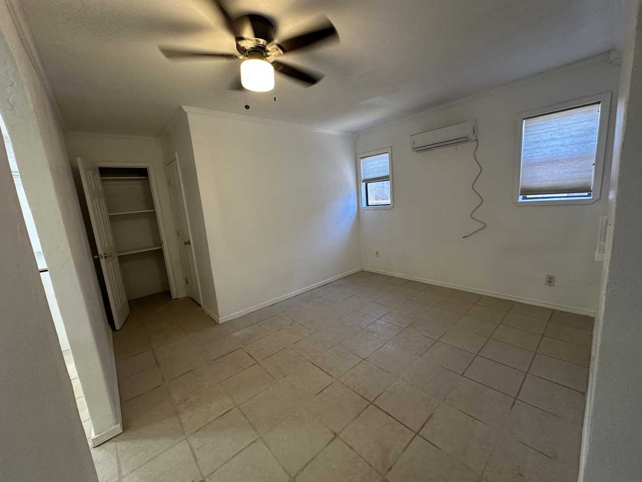 2506 Stanford Ave #B - Photo 3 of 6