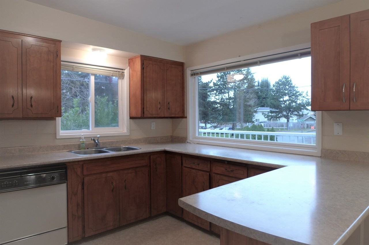 13760 101A Avenue - Photo 2 of 20