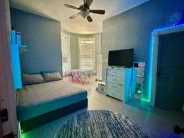 featured image of 1941 Madison St #B