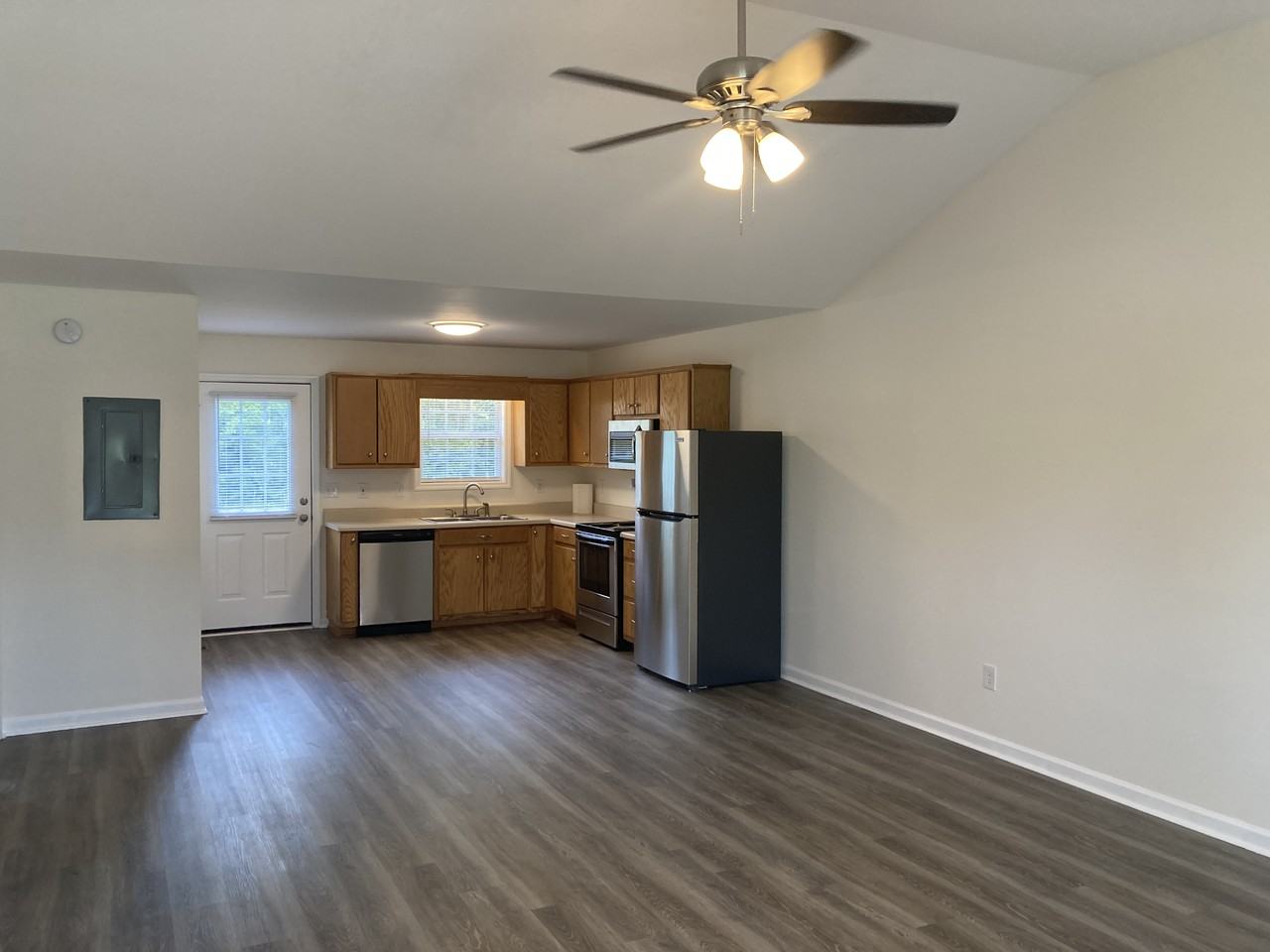 61 Farm View Cir - Photo 2 of 11