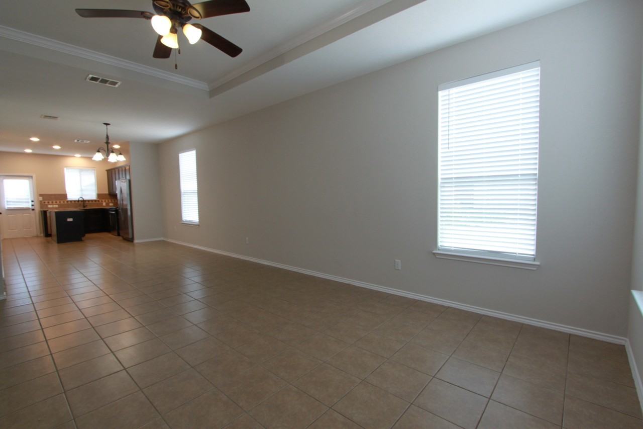 278 Stella Gold St - Photo 6 of 26