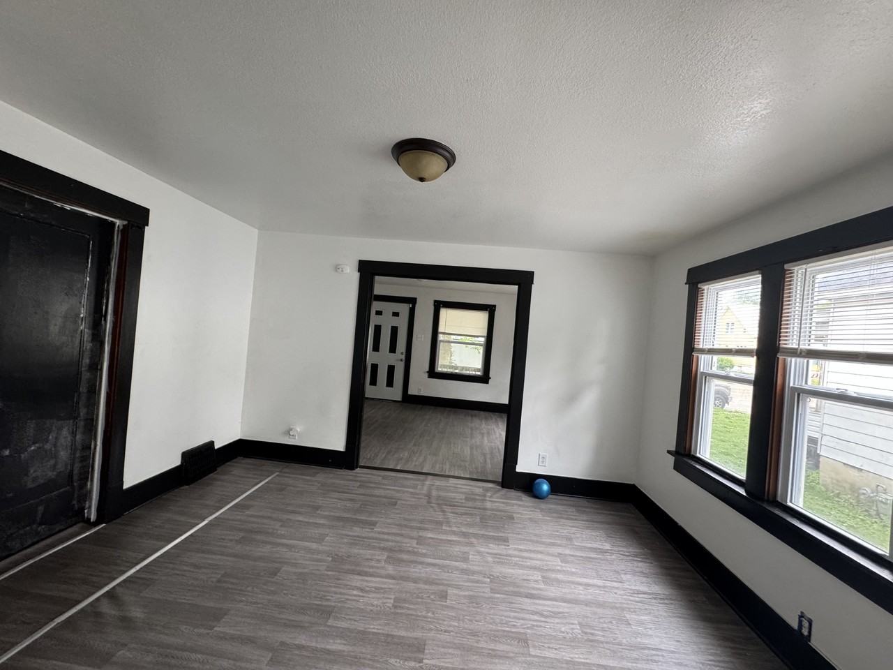1765 N Monroe St - Photo 2 of 7