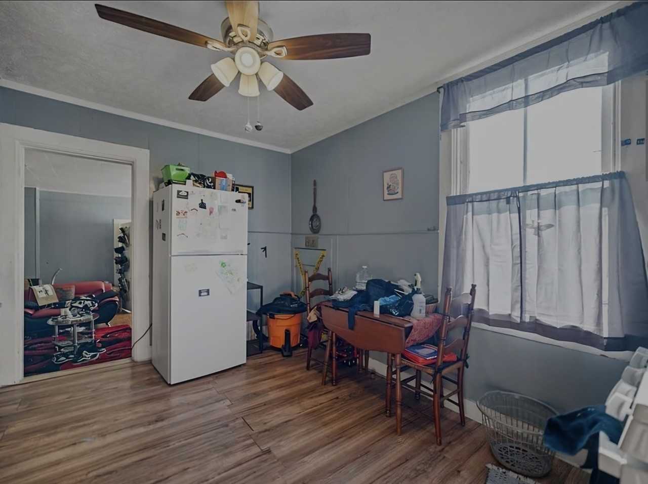 367 Springmill St - Photo 3 of 8