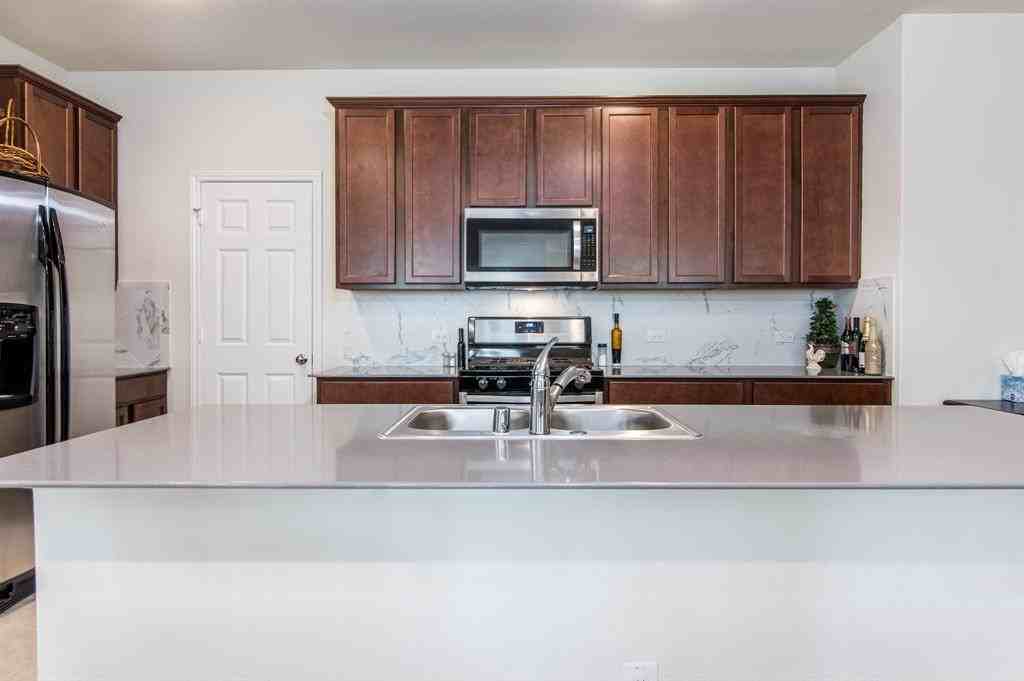 9738 Birdsnest Ct - Photo 2 of 31