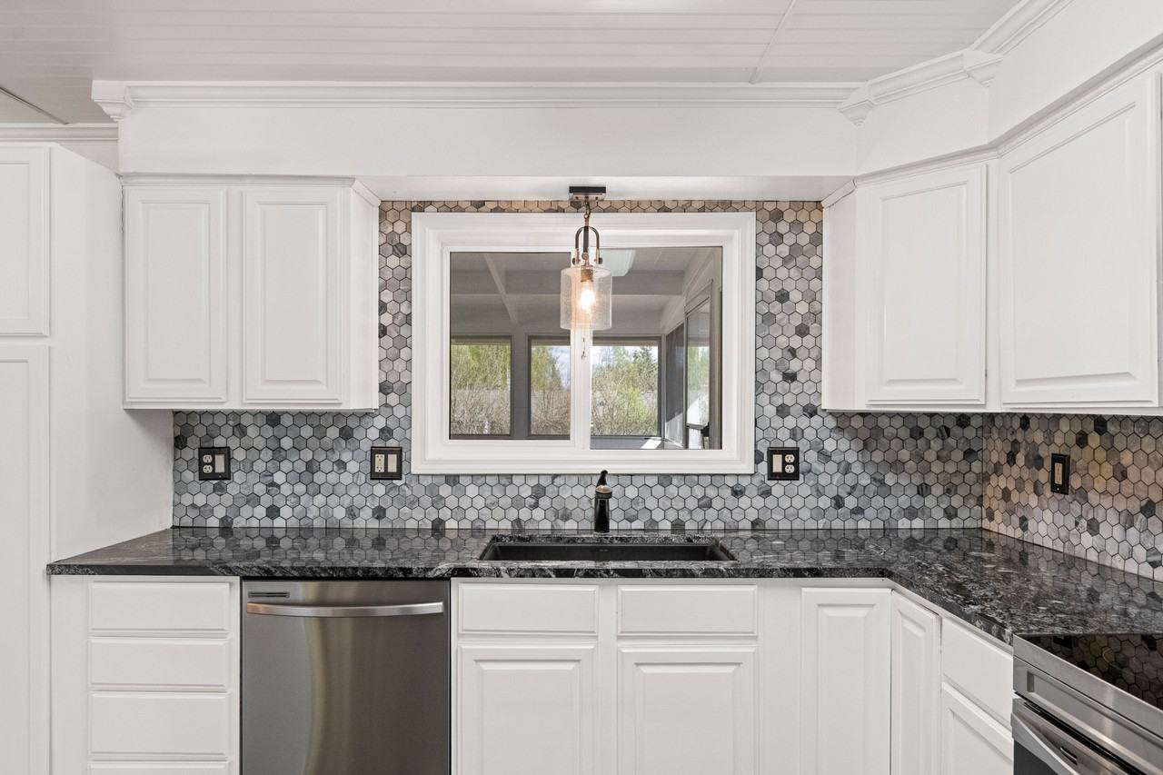 1611 Madison Dr #1 - Photo 4 of 26