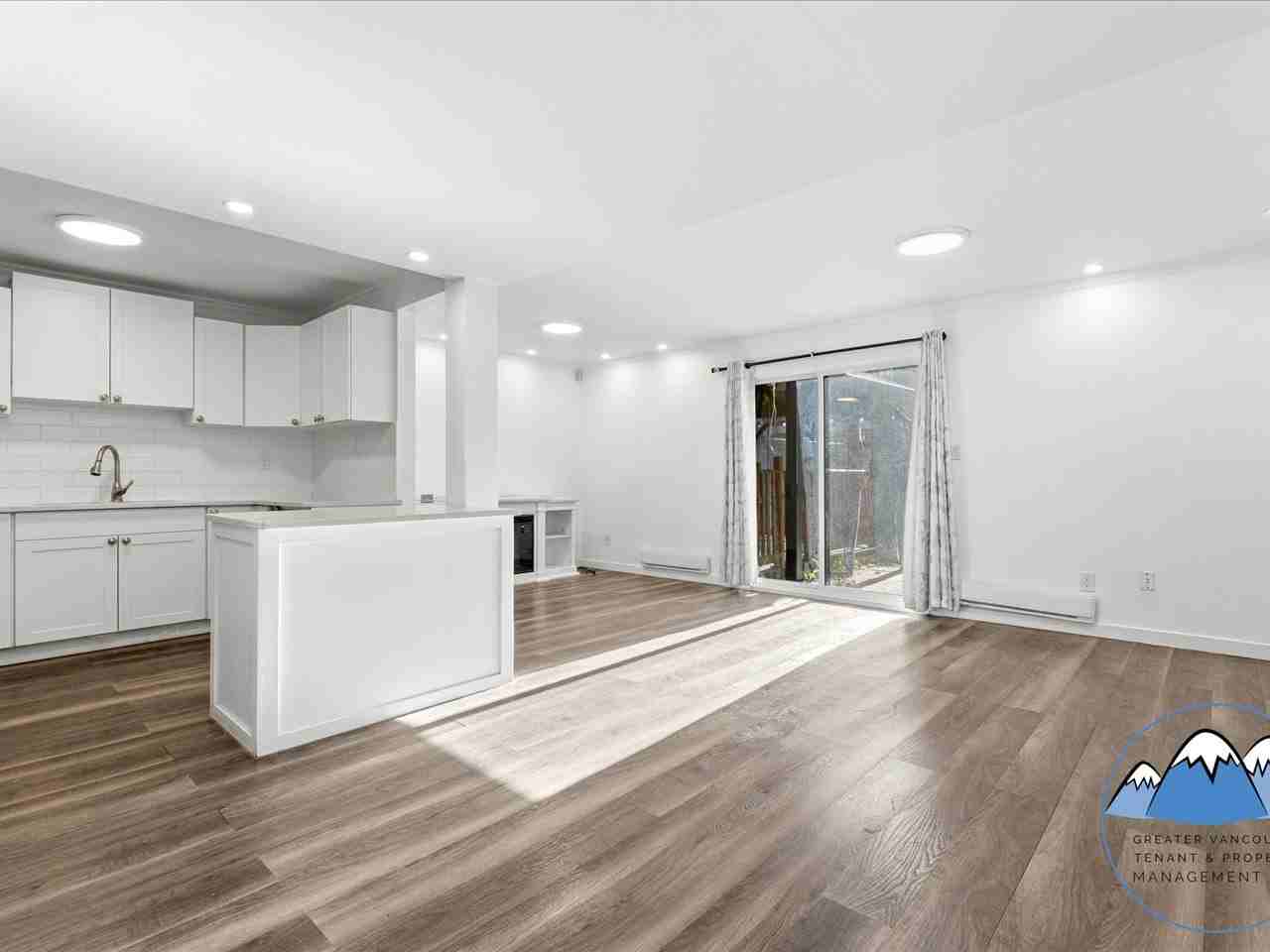 9272 122 St - Photo 2 of 30