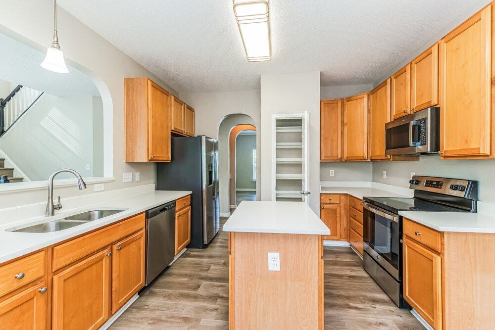 3608 Serendipity Dr - Photo 4 of 17