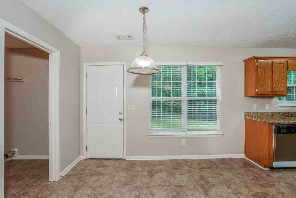 243 Rocky Point Rd - Photo 7 of 16