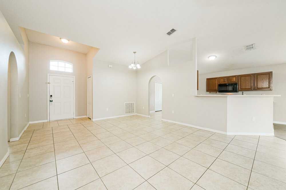 5180 Gulf Sturgeon Ln - Photo 3 of 16