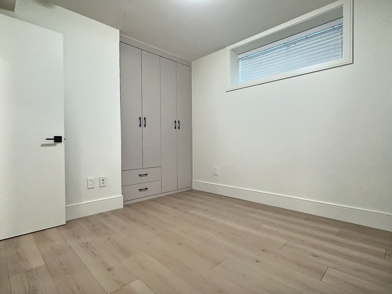 3285 Adanac St - Photo 4 of 5