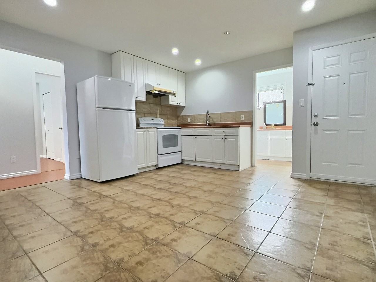 1348 E 36th Ave - Photo 2 of 6