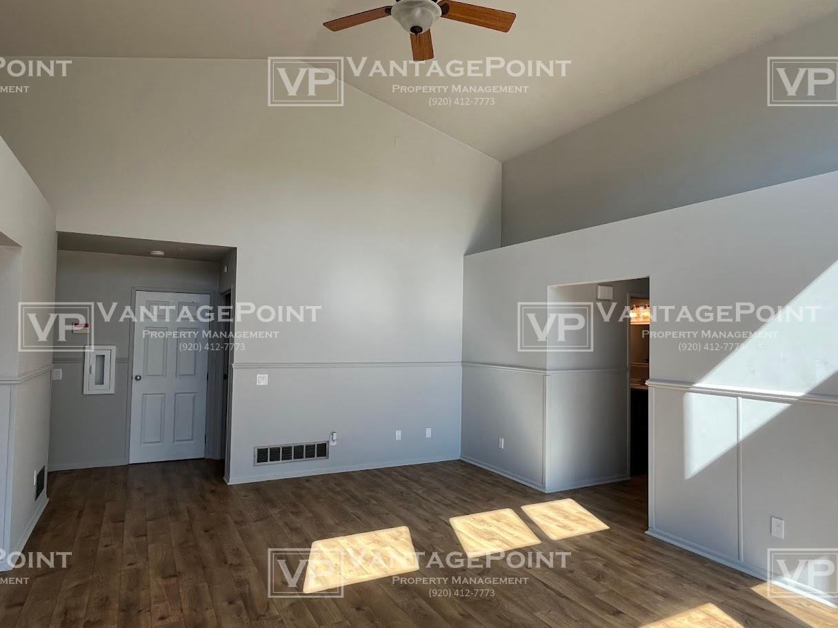 1800 Hardwoods Ct - Photo 3 of 19