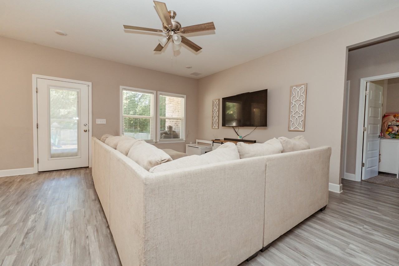 1512 Long Needle Ct #1 - Photo 4 of 27