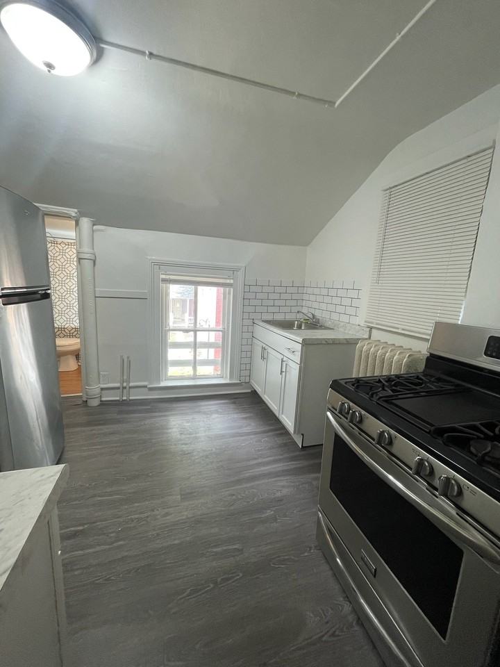 212 Ferris St #212-5 - Photo 5 of 16