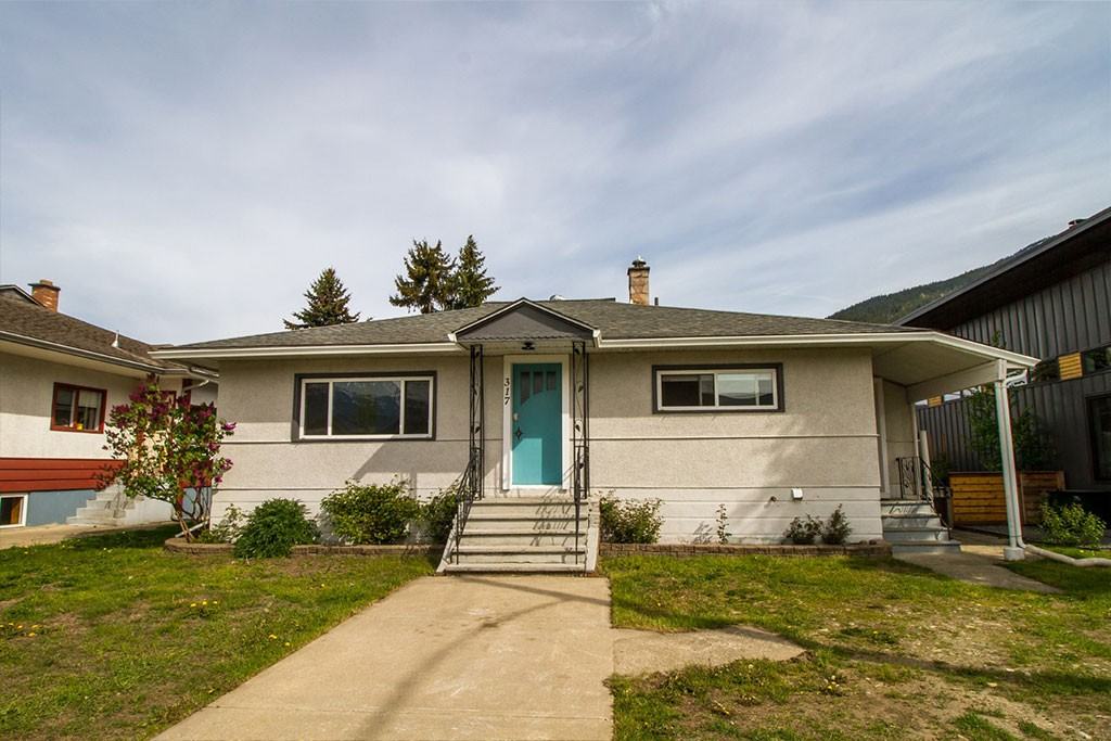317 Taylor St - Photo 4 of 12