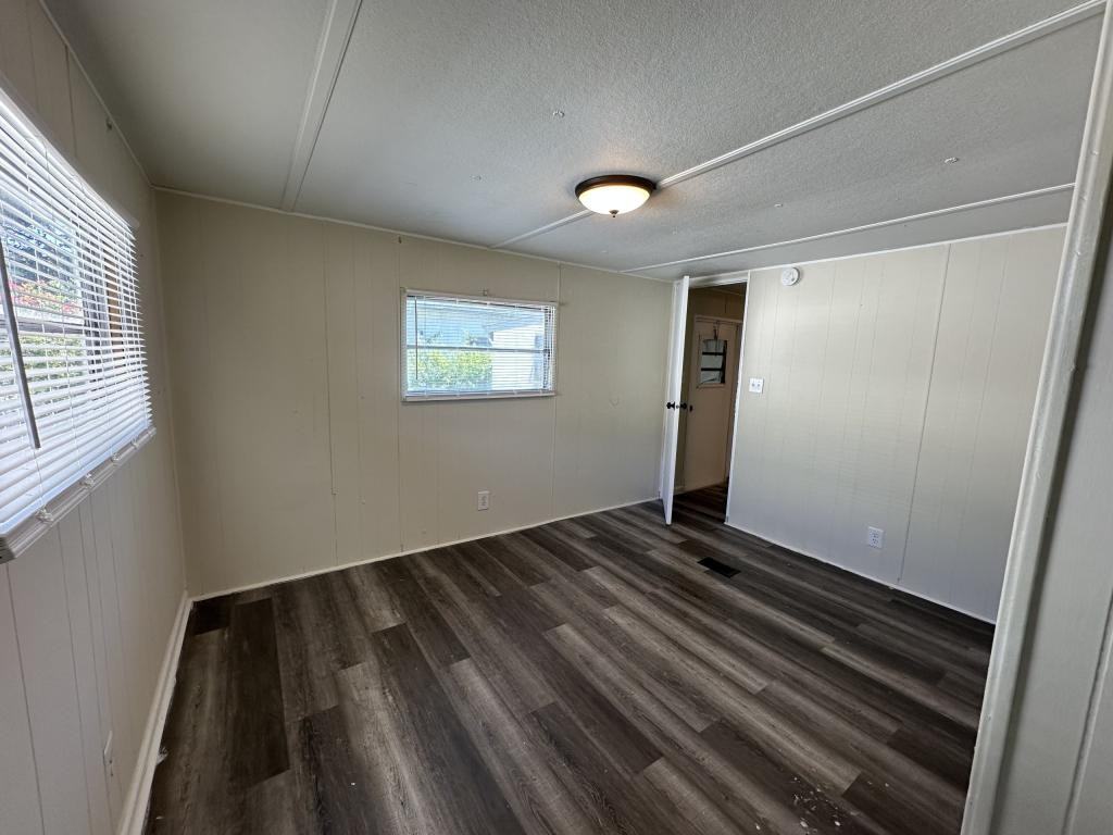 5844 Sunshine Park Dr - Photo 4 of 18