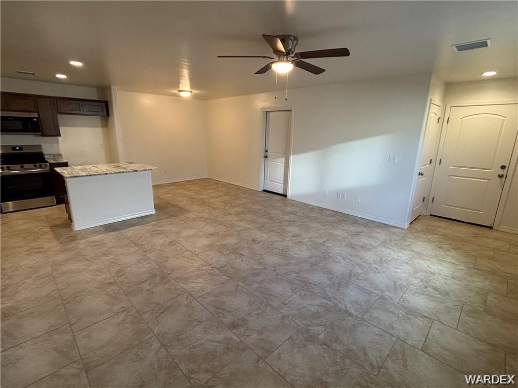3532 N Pearl St - Photo 3 of 11