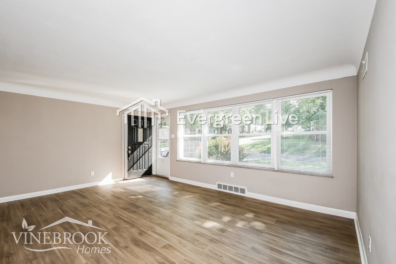 46 Jean Dr - Photo 3 of 19