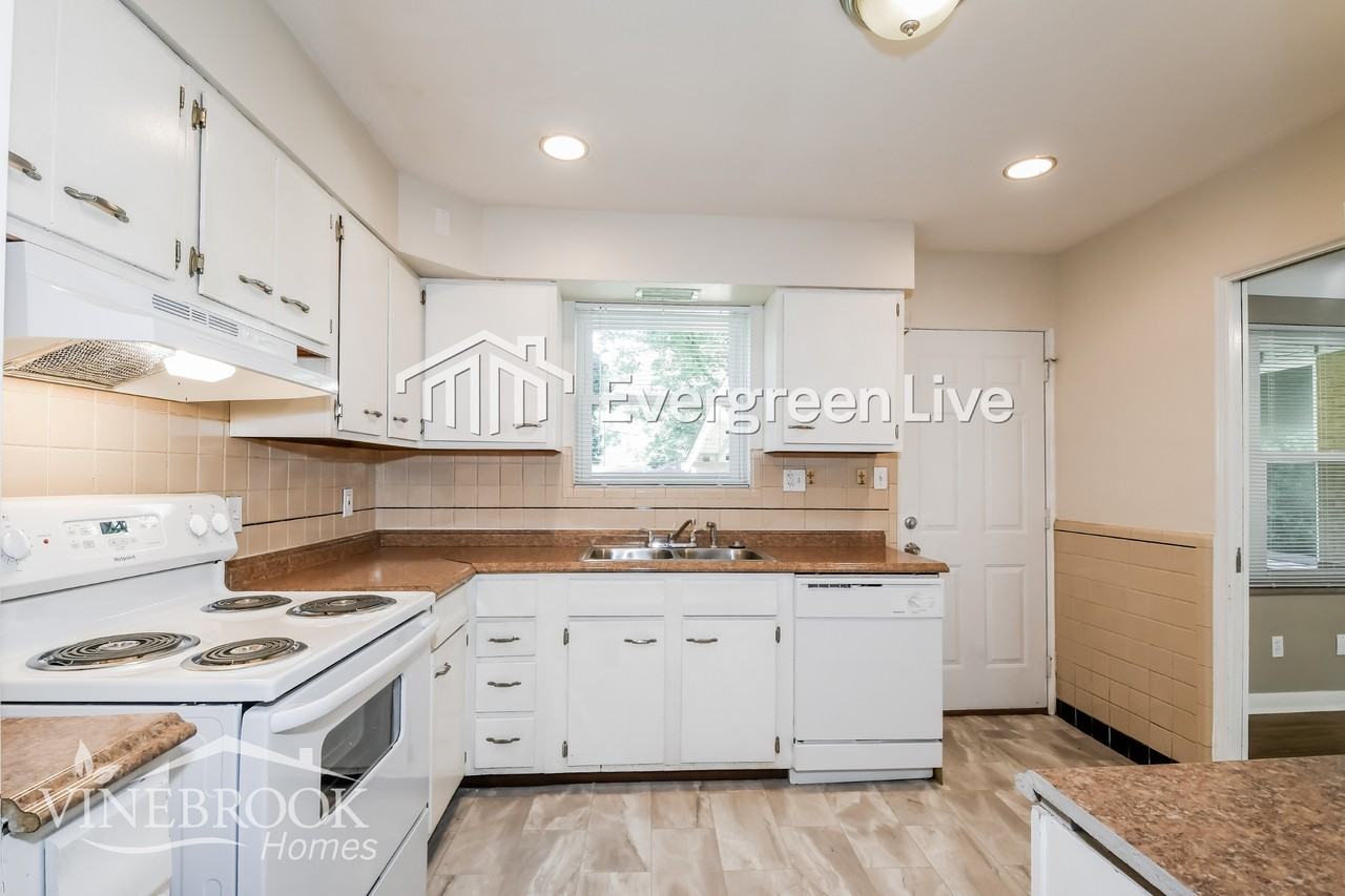 46 Jean Dr - Photo 6 of 19