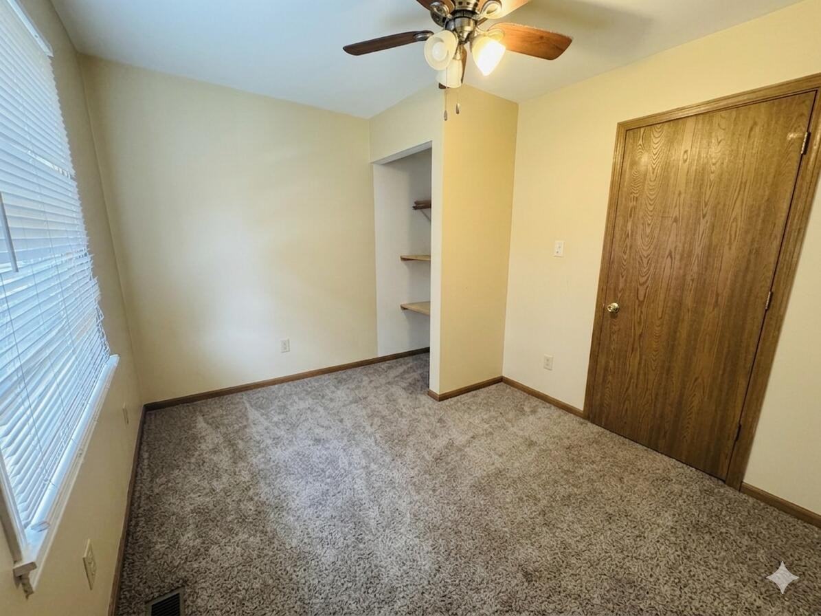 183 S 20th St - Photo 6 of 23
