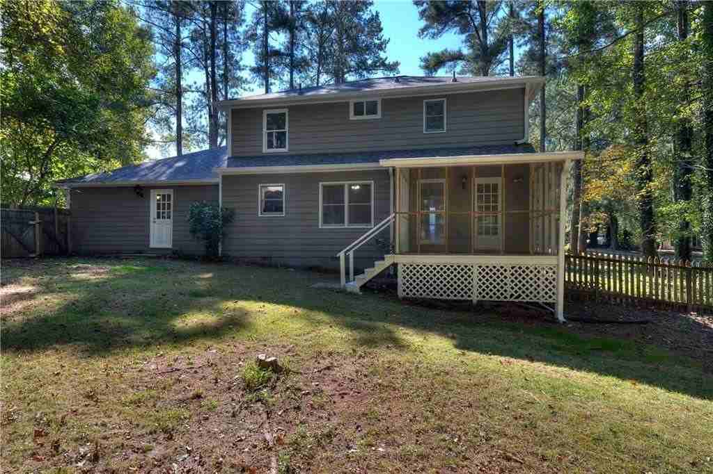 493 Benson Hurst Dr Sw - Photo 2 of 23