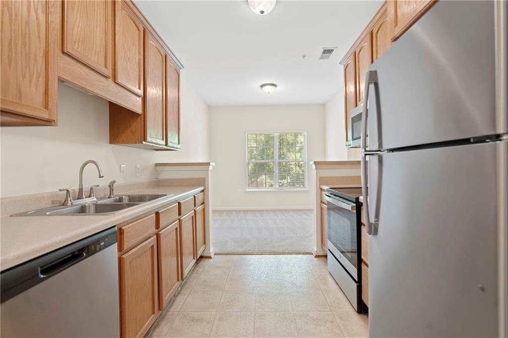 3300 Dogwood Dr ##311 - Photo 2 of 10