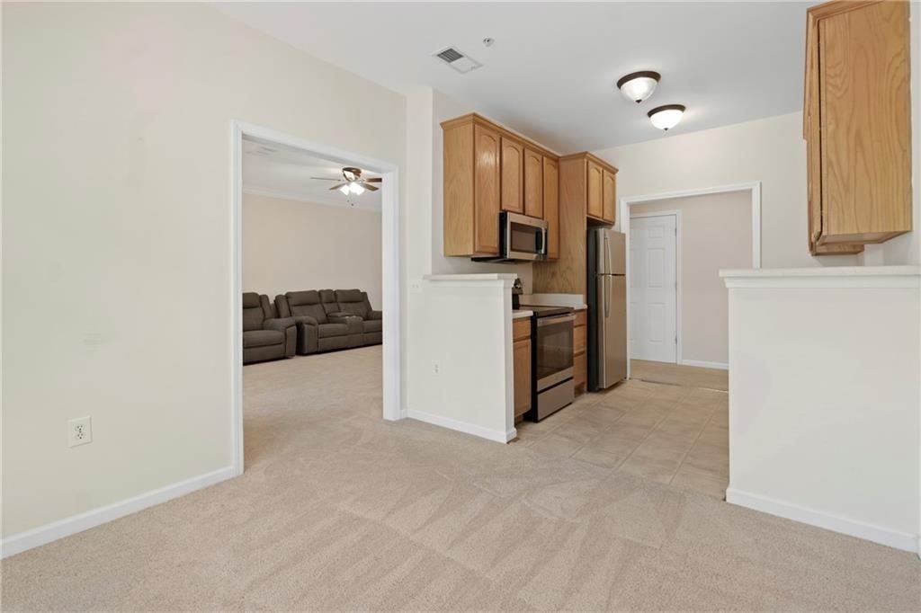 3300 Dogwood Dr ##311 - Photo 4 of 10