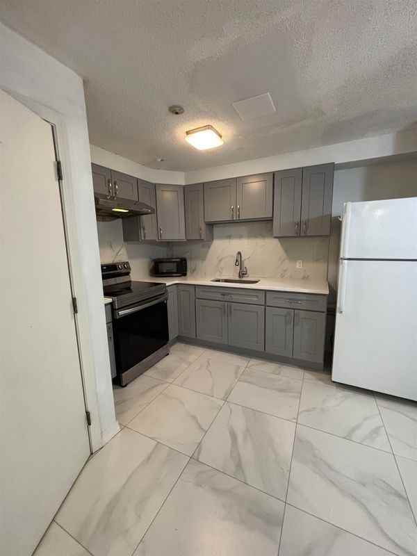 7 Swiftwater Dr ##8 - Photo 5 of 24