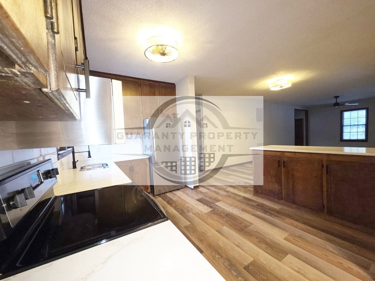 304 S 17th St - Photo 3 of 25