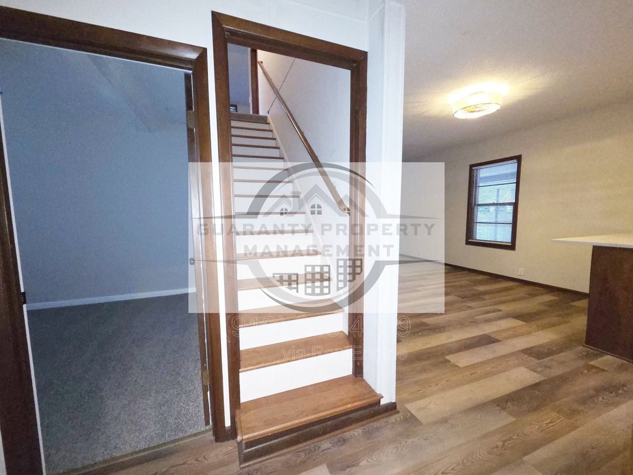 304 S 17th St - Photo 7 of 25