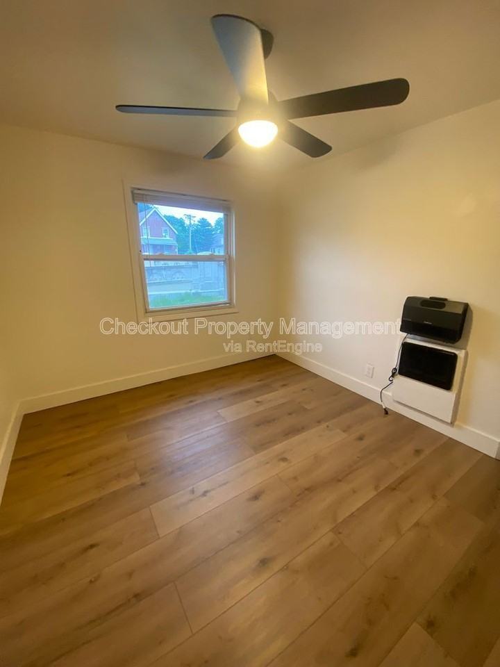 120 Bellerive Blvd #B - Photo 4 of 7