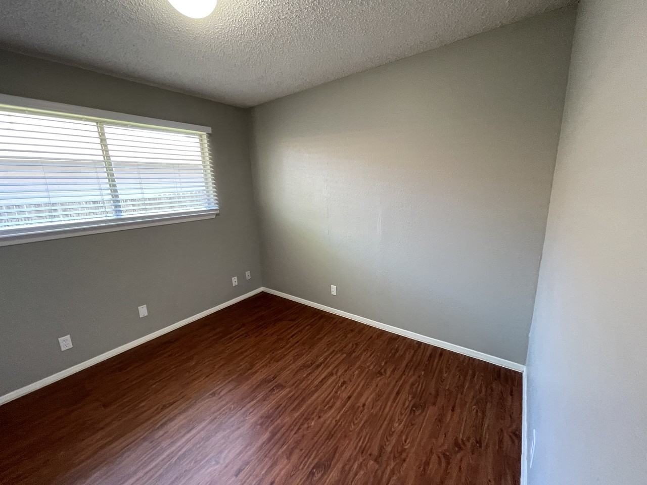 7214 Lilac Ln #B - Photo 3 of 16