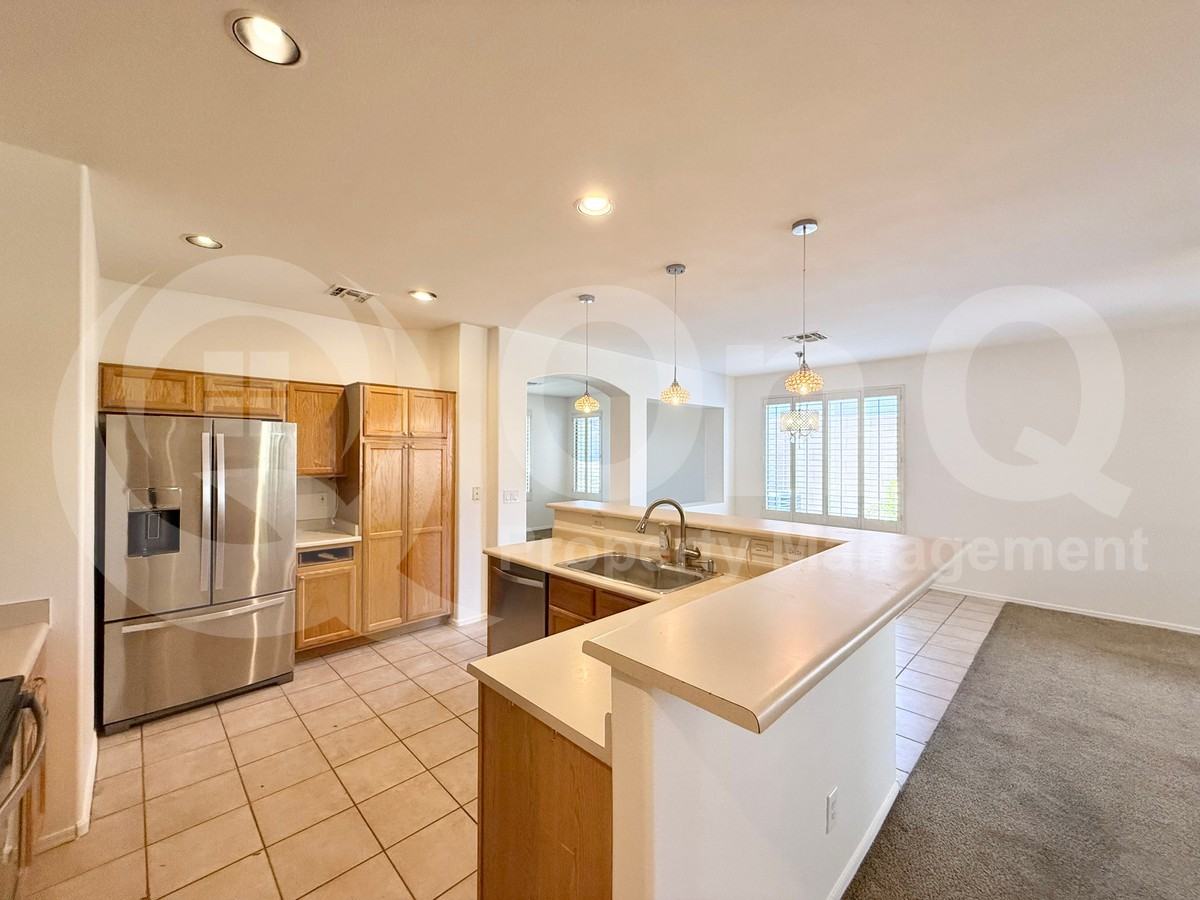 16609 S 16th Dr - Photo 6 of 37