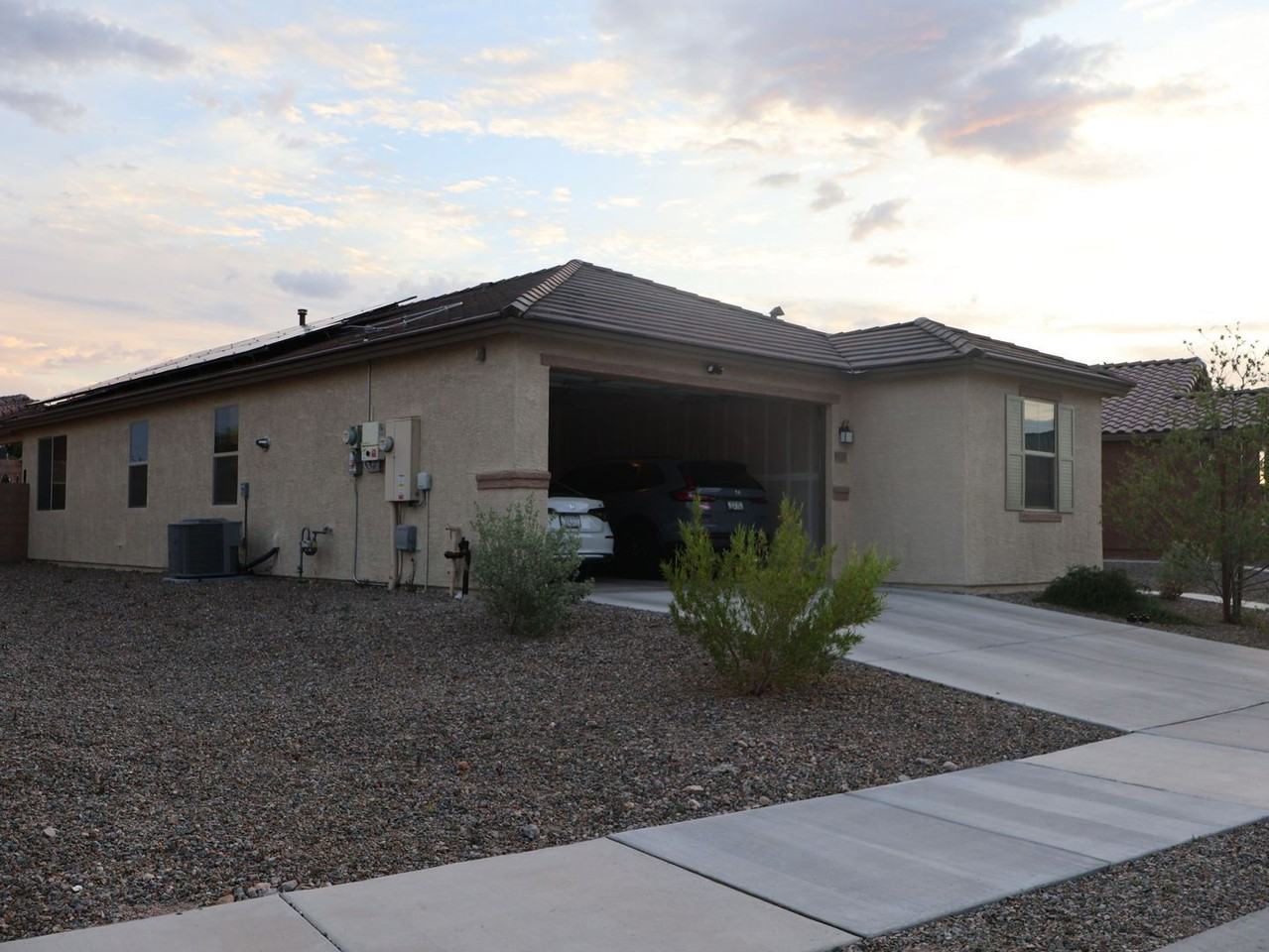 9020 E Pantano Bluff Dr - Photo 2 of 29