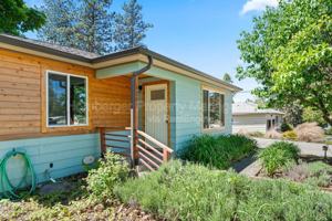 featured image of 3203 W Monticello Pl