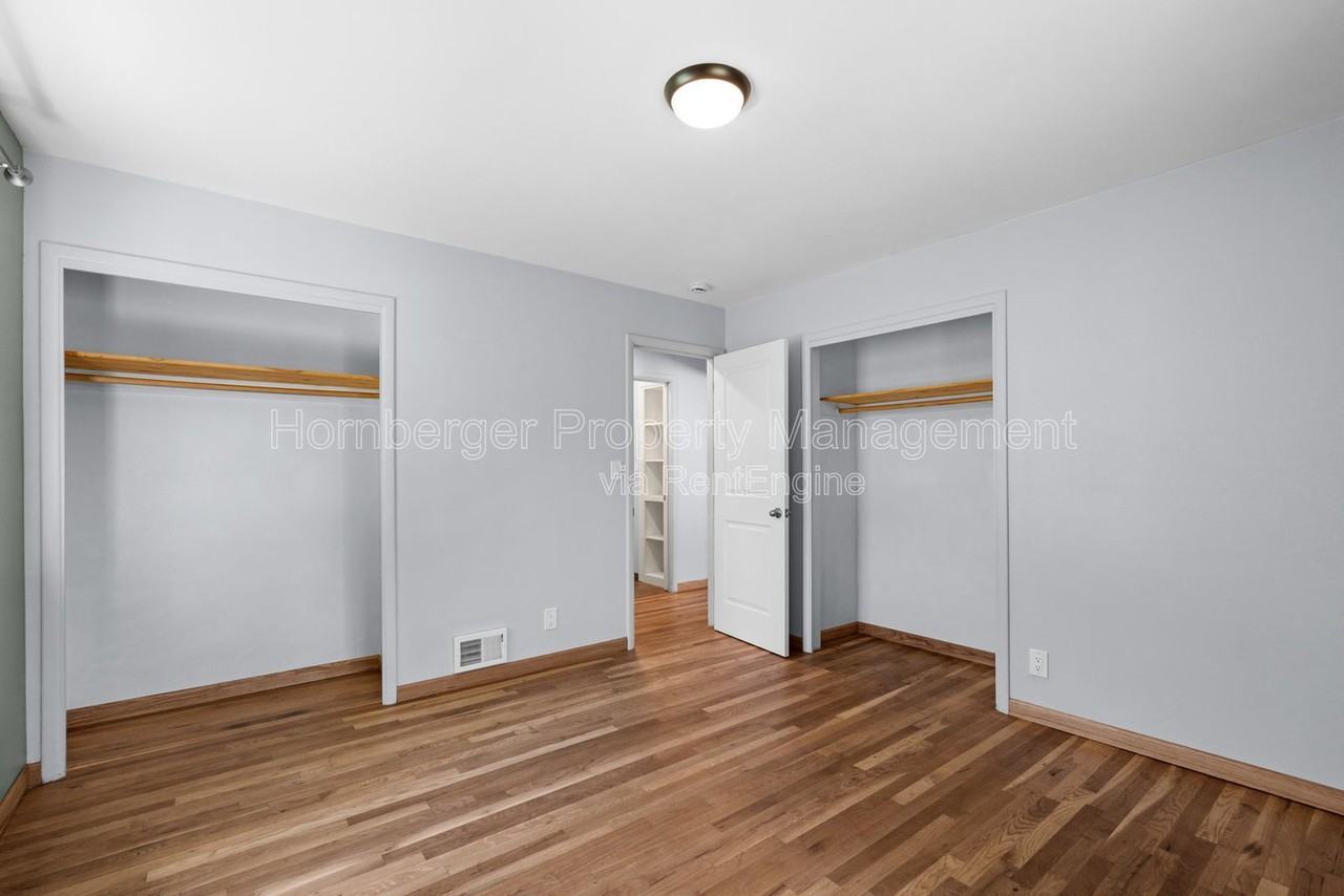 3203 W Monticello Pl - Photo 5 of 30