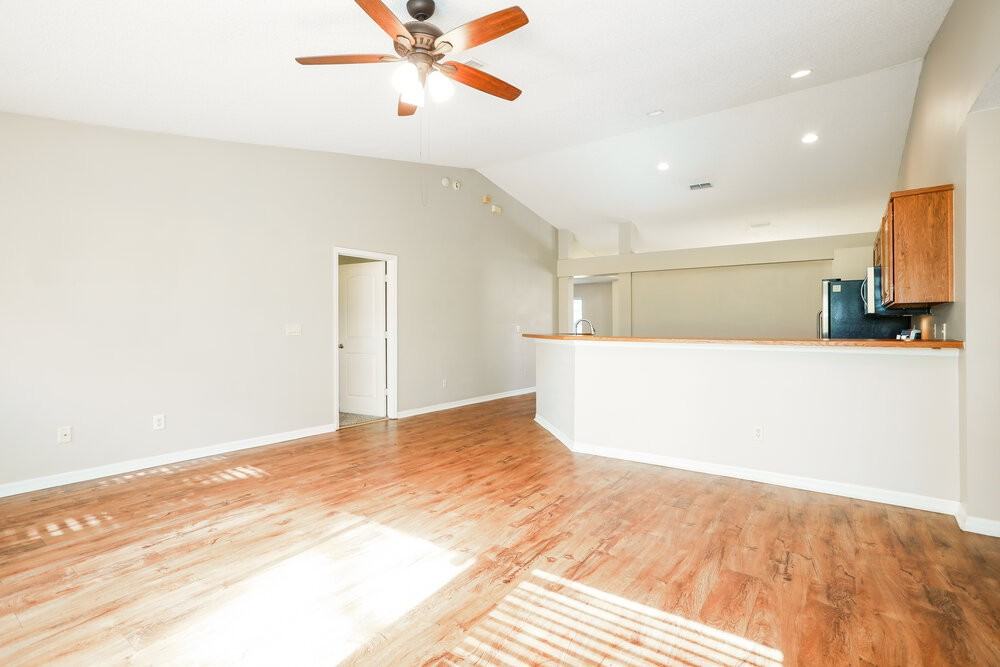 313 Johns Glen Dr - Photo 6 of 16