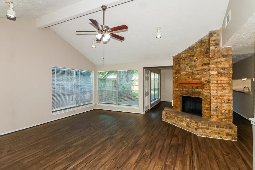 15306 Evergreen Place Dr - Photo 3 of 16