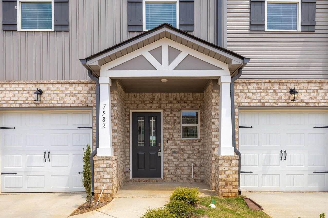 7599 Discovery Point Dr Nw - Photo 4 of 29