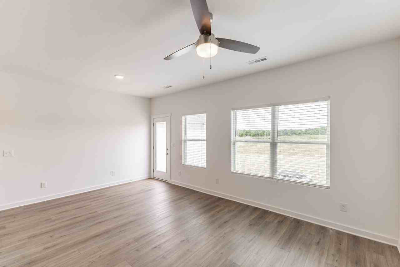 7580 Discovery Point Dr Nw - Photo 6 of 27