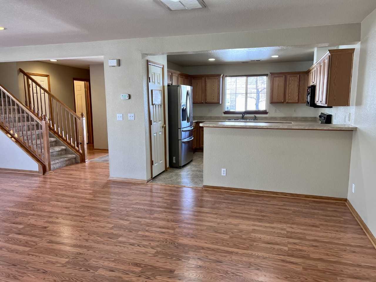 1121 S Richfield St - Photo 6 of 31