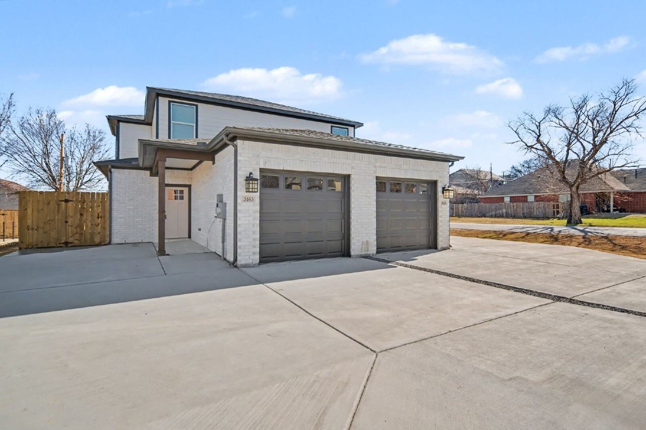 3163 Karen St - Photo 2 of 23