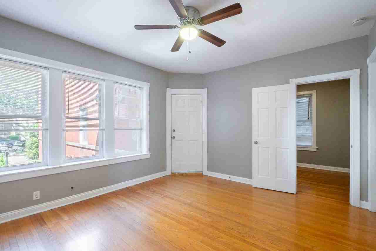 3403 N Hamlin Ave #1 - Photo 5 of 20