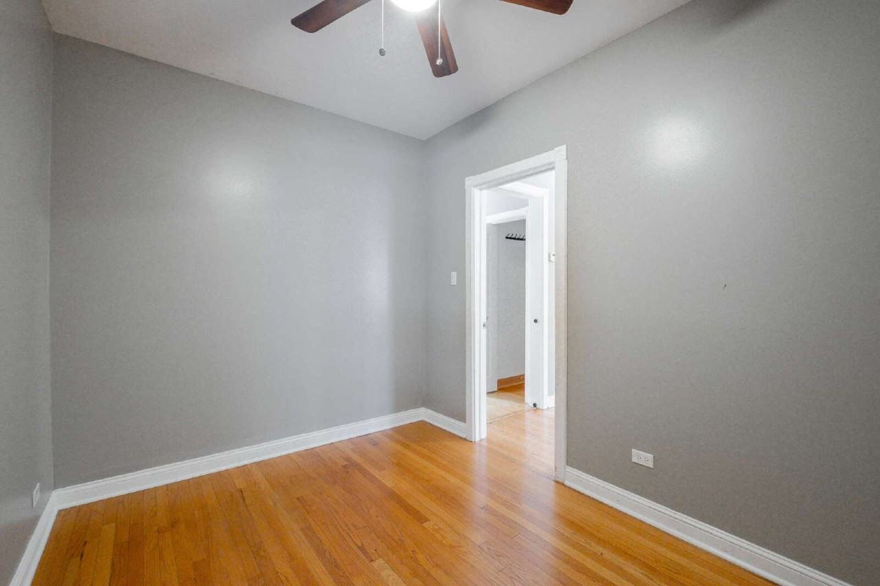 3403 N Hamlin Ave #1 - Photo 7 of 20