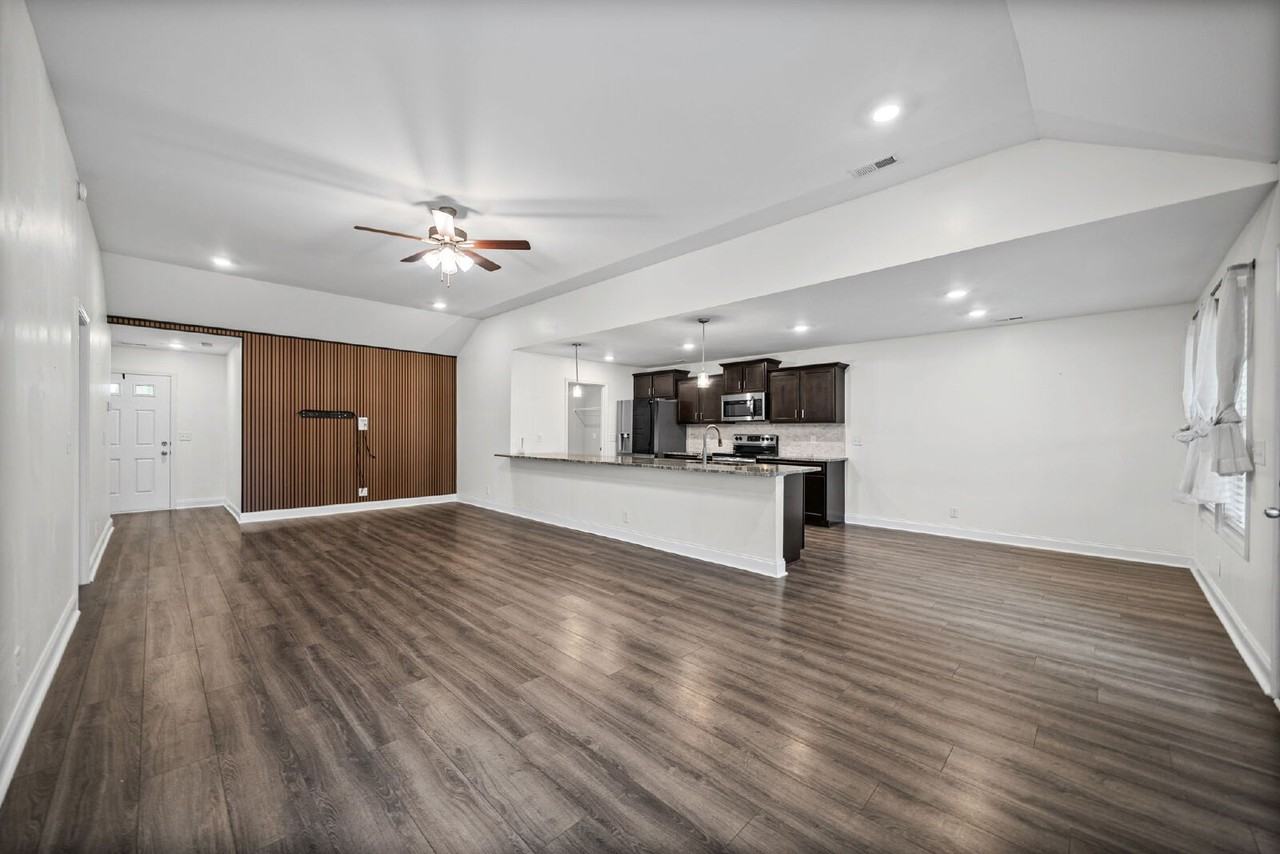 204 King Rd - Photo 6 of 29