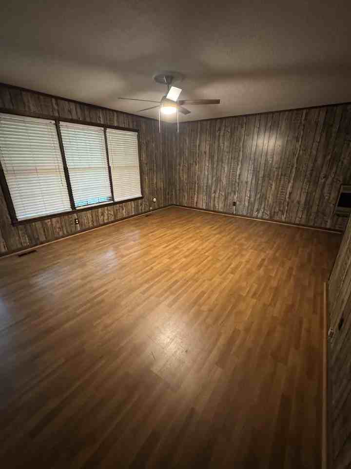 190 Croft Ave - Photo 6 of 21