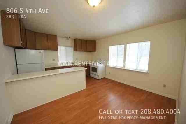 806 S 4th Ave - Photo 4 of 13