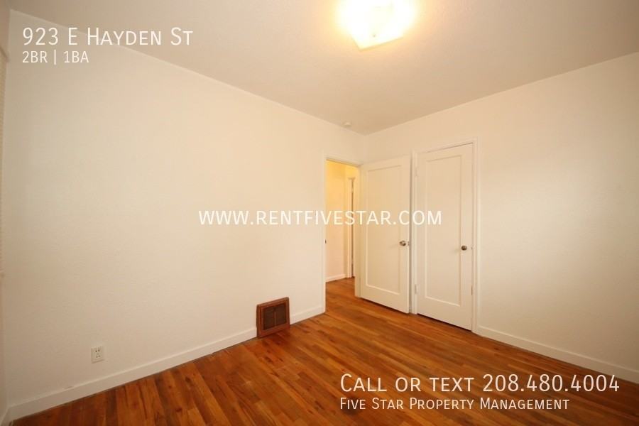 923 E Hayden St - Photo 7 of 11