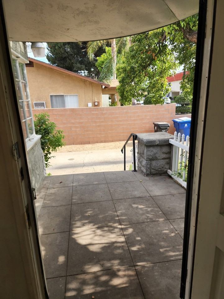5733 Fair Ave #5733 - Photo 2 of 27